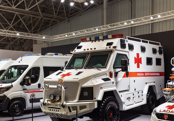 Представлены бронированный микроавтобус «Капитан», а также доработанные Lada Largus и Lada Vesta SW Cross