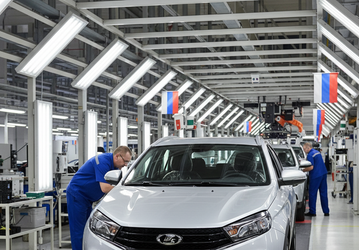 АвтоВАЗ пообещал мировую премьеру нового кроссовера на базе Lada Vesta. Его выпуск запланирован на 2026 год
