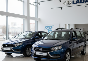 К дилерам приехали новые товарные Lada Vesta, Granta и Largus