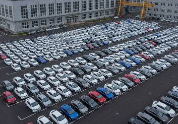 Много Kia Rio российской сборки и новых Chery Tiggo 7L обнаружилось на стоянке бывшего российского завода General Motors