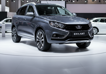 Первый в истории АвтоВАЗа кроссовер Lada Azimut показали в цвете «Булат»