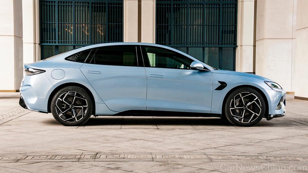 Самыми безопасными машинами в мире по версии Compare the Market Australia стали китайские BYD Seal и Dolphin. В пятёрку вошли Kia Sportage, Mitsubishi Outlander и Tesla Model Y, фото 1