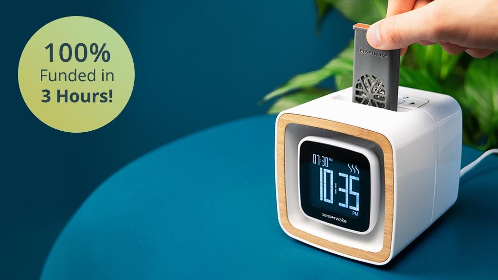Будильник Sensorwake Trio будит запахом, светом и звуком