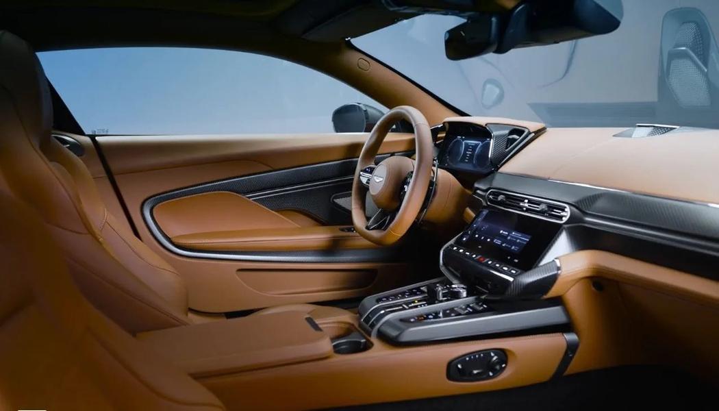 Фото Aston Martin