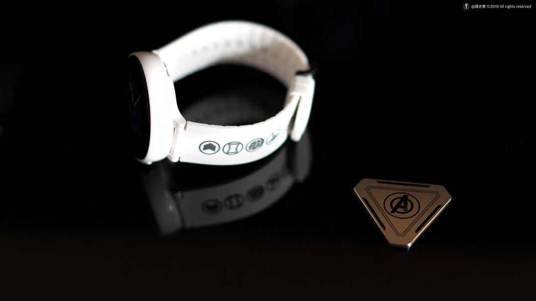 Специальная версия новинки Huami Amazfit позирует на живых фото, фото 3