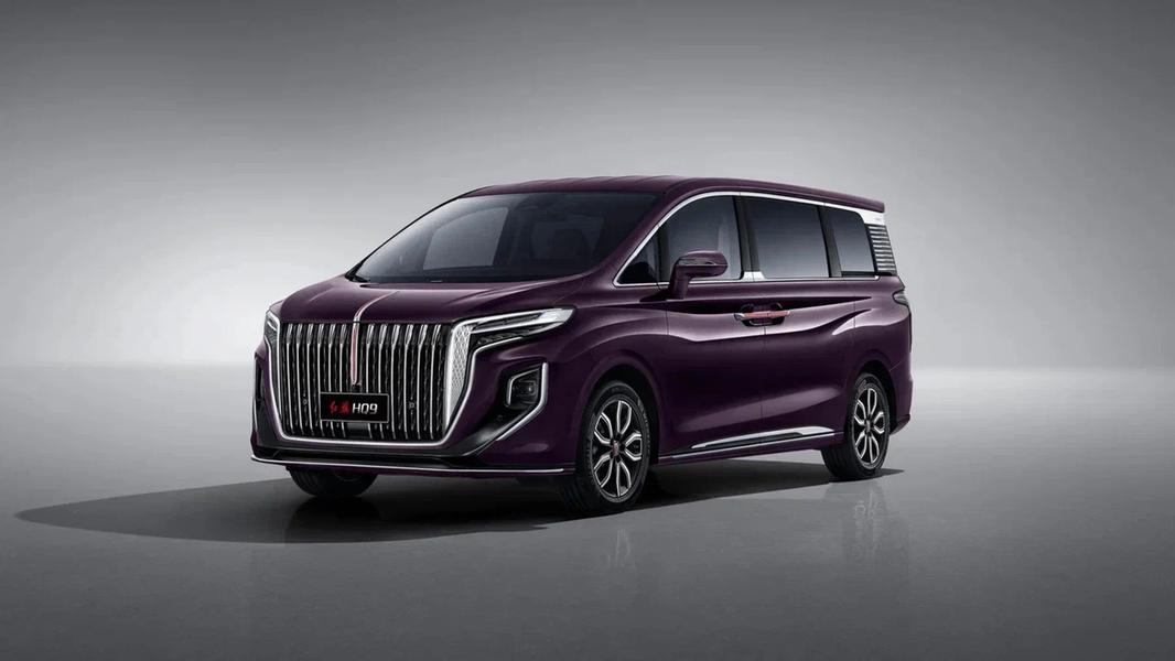 В России стартовали официальные продажи роскошного минивэна Hongqi HQ9. Он больше Toyota Alphard, с 245-сильным мотором, 8-ступенчатым автоматом и топовым оснащением, фото 2