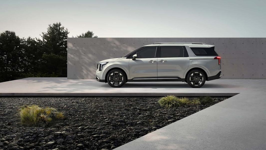 Это новый Kia Carnival. Первые официальные фото, фото 2