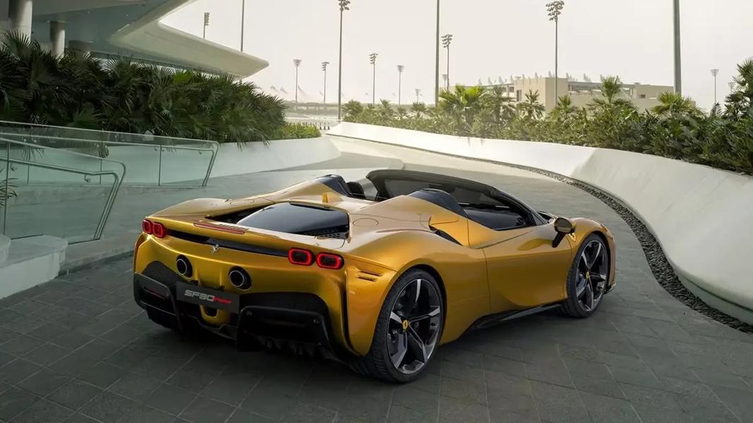 Фото Ferrari