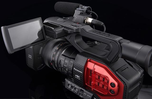 Профессиональная 4K-видеокамера Panasonic AG-DVX200, фото 2