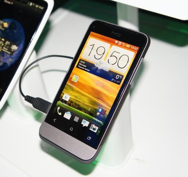 Презентация смартфонов HTC One