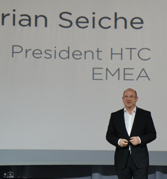 Презентация смартфонов HTC One