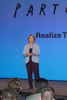 CEO VMware Диана Грин на открытии VMworld 2007