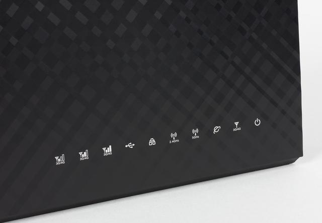 Внешний вид Asus 4G-AC55U Внешний вид Asus 4G-AC55U