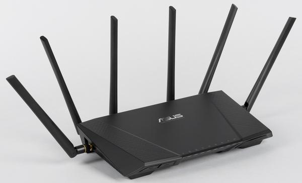 Внешний вид Asus RT-AC3200 Внешний вид Asus RT-AC3200