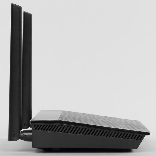 Внешний вид Asus RT-AC51U Внешний вид Asus RT-AC51U