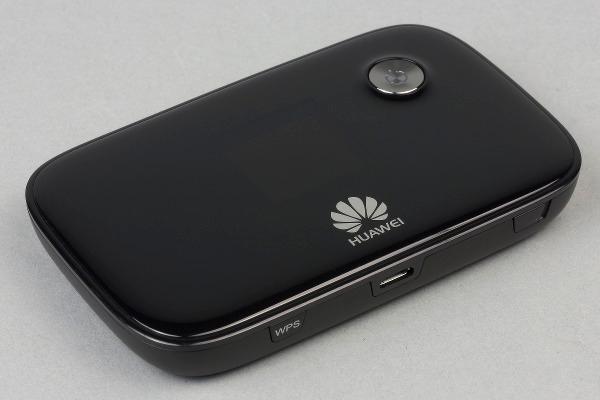 Внешний вид роутера Huawei E5776 Внешний вид роутера Huawei E5776