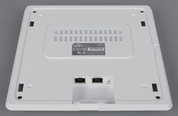 Внешний вид точки доступа Ubiquiti UniFi AP AC Внешний вид точки доступа Ubiquiti UniFi AP AC