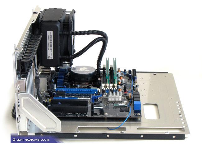 Система жидкостного охлаждения Corsair Hydro H70