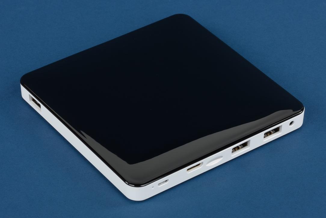 Внешний вид Foxconn Ultra Nano PC