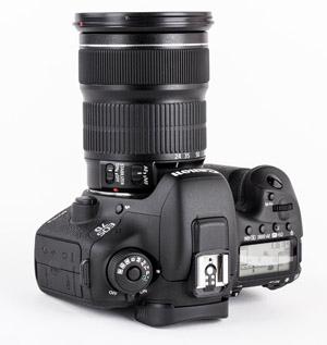 Зеркальная фотокамера Canon EOS 7D Mark II, флагман зеркалок APS-C:, фото 9