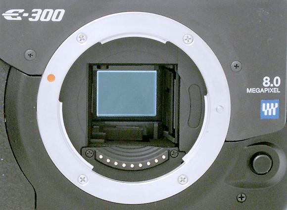 OLYMPUS E-300