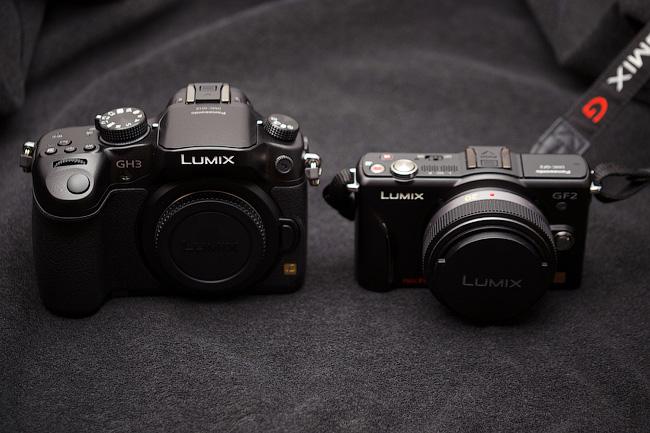 Panasonic GH3 в сравнении с Panasonic GF2 Panasonic Lumix DMC-GH3:, фото 5