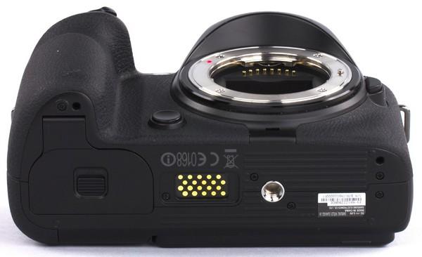 Беззеркальная фотокамера Samsung NX1 формата APS-C со сменными объективами:, фото 5