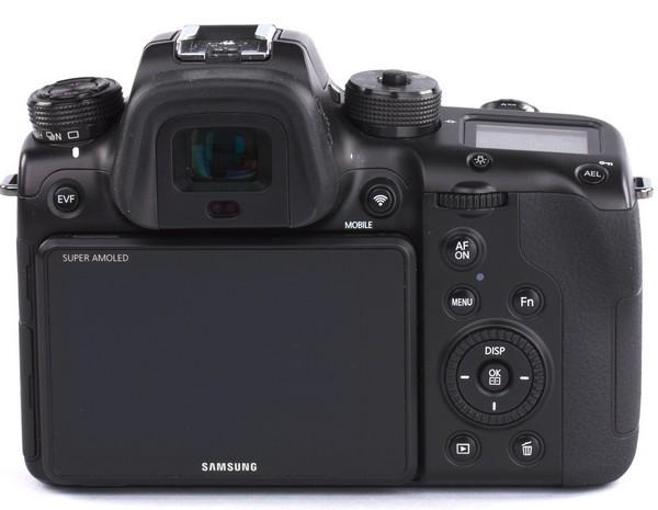 Беззеркальная фотокамера Samsung NX1 формата APS-C со сменными объективами:, фото 3