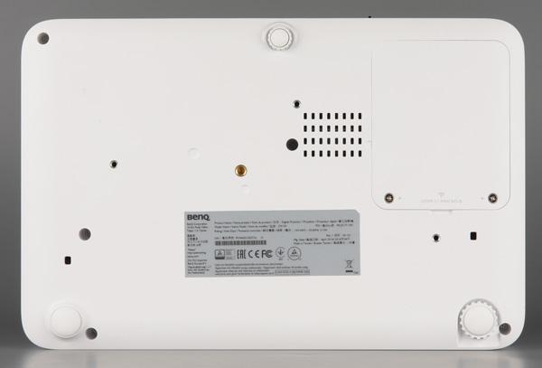 DLP-проектор BenQ CH100, вид снизу DLP-проектор BenQ CH100, вид снизу