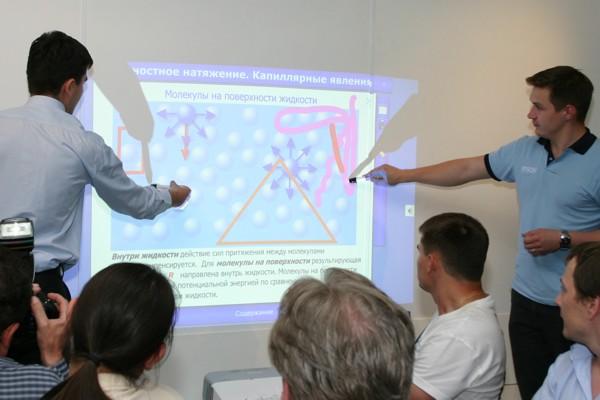 Пресс-конференция компании Epson - линейка проекторов 2012 года Пресс-конференция компании Epson - линейка проекторов 2012 года