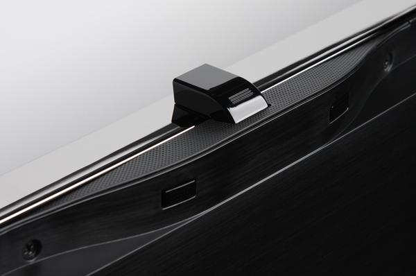 ЖК-телевизор Samsung UE65HU9000TXRU, видеокамера