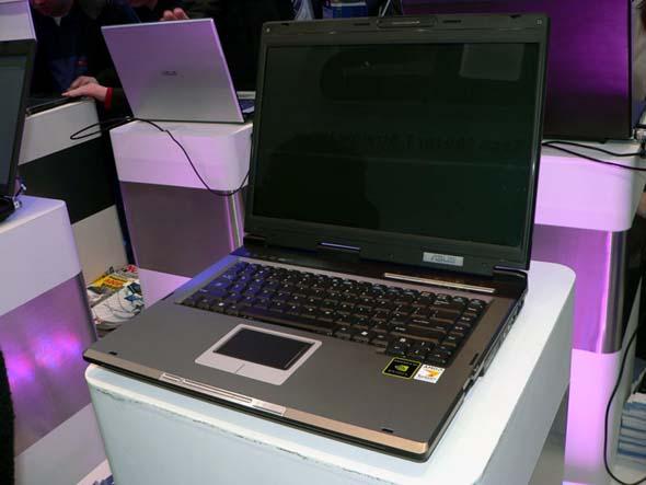 AMD на CeBIT 2005, фото 3