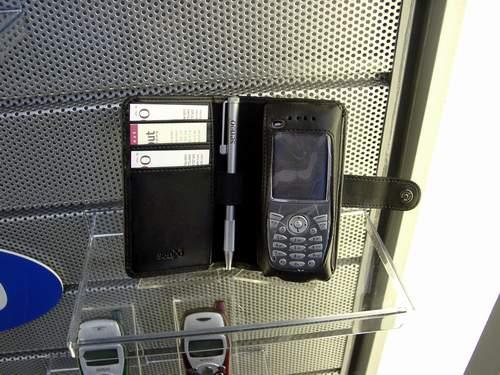 CeBIT 2002: День второй - новинки в области мобильной связи и коммуникаций, фото 12