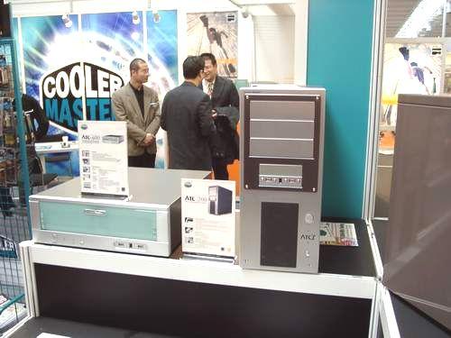 CeBIT 2002: День третий - корпусы, клавиатуры, кулеры, КПК и аксессуары, фото 11