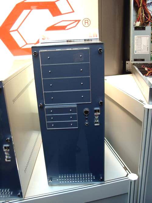 CeBIT 2002: День третий - корпусы, клавиатуры, кулеры, КПК и аксессуары, фото 7
