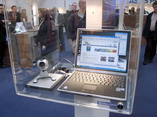 CeBIT 2002: День четвертый - путешествие по стендам компьютерных компаний, фото 2