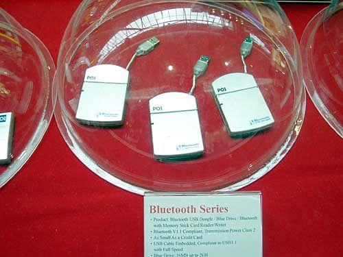 CeBIT 2002: День четвертый - путешествие по стендам компьютерных компаний, фото 8