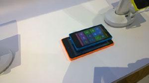 и Nokia XL
