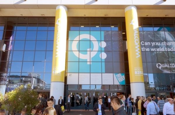 Прогулка по стендам CES 2015:, фото 1