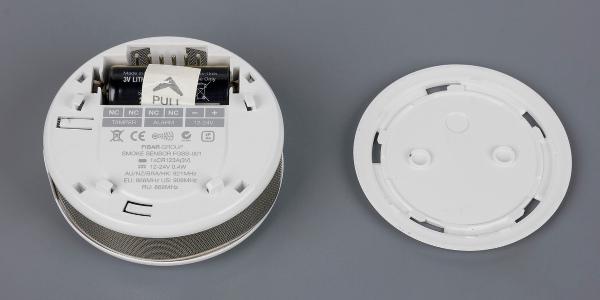 Конструкция Fibaro Smoke Sensor Конструкция Fibaro Smoke Sensor