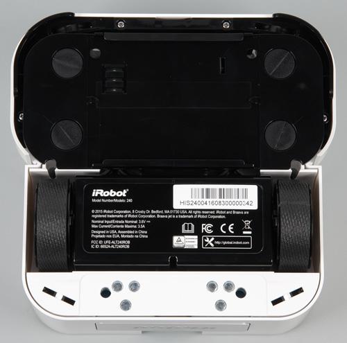 iRobot Braava jet. Вид снизу