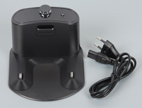 робот-пылесос iRobot Roomba 870, база