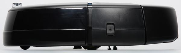 Моющий робот-пылесос iRobot Scooba 450, вид слева Моющий робот-пылесос iRobot Scooba 450, вид слева