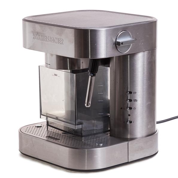 кофеварки-эспрессо Rommelsbacher EKS 2000 и DeLonghi EC680, и кофемашина Philips Saeco Xsmall HD8745