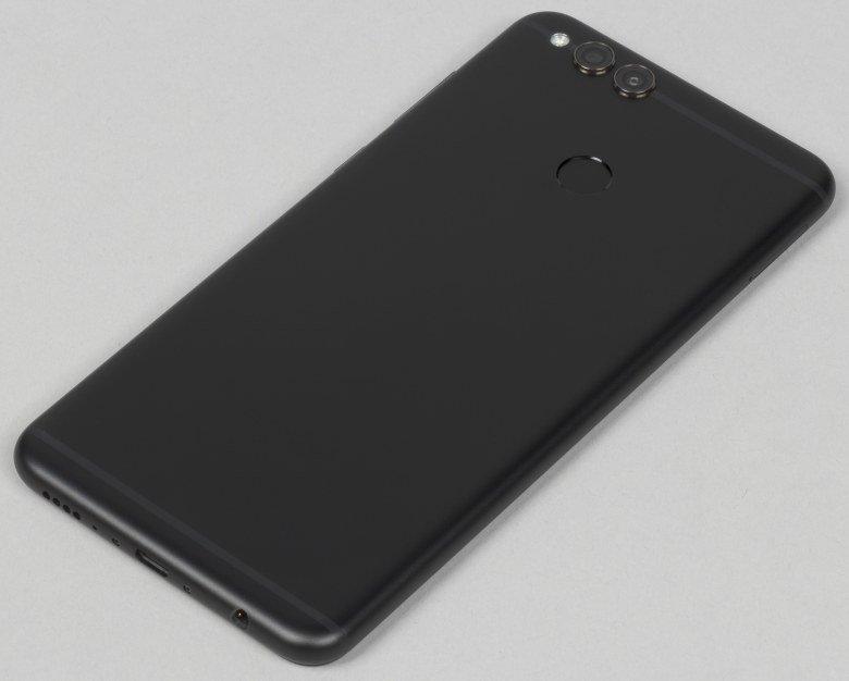 Смартфон Honor 7X в металлическом корпусе и с большим экраном:, фото 6