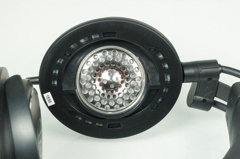 Недорогие закрытые наушники Audio-Technica ATH-AVC500:, фото 2