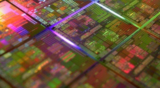 Intel работает над технологией, которая позволит объединять в одном CPU разные процессорные ядра, фото 1