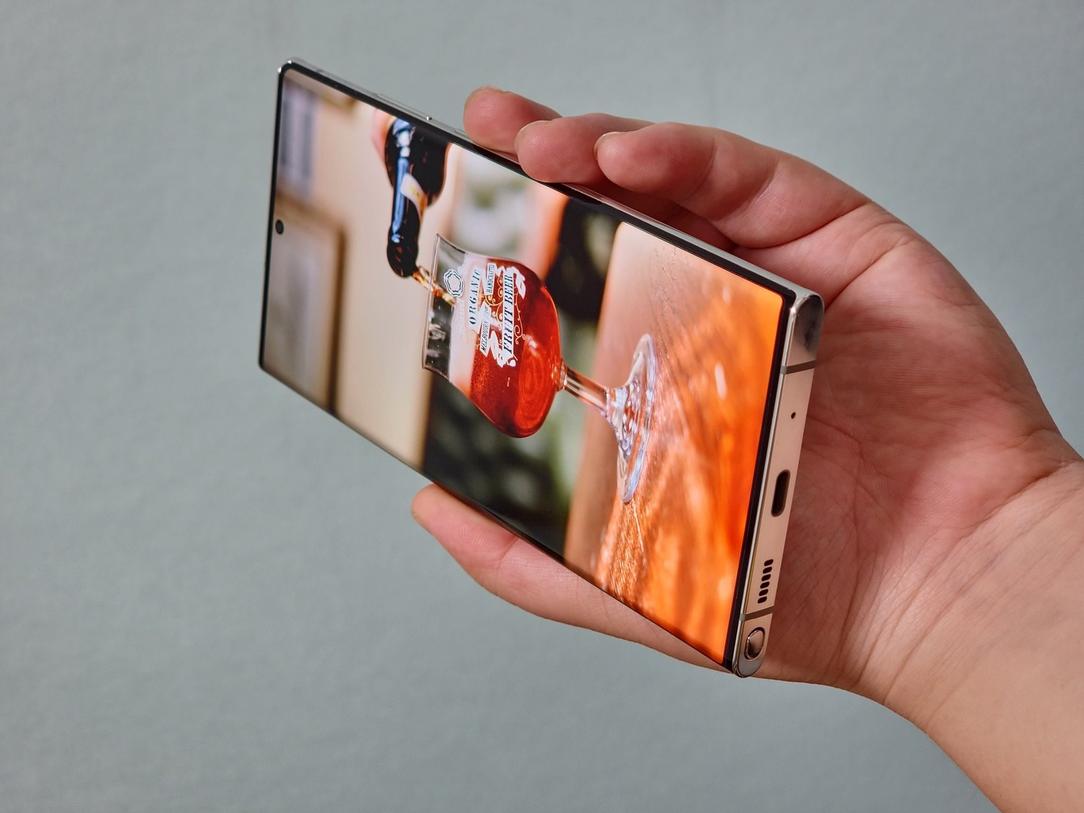 Характеристики Samsung Galaxy S22 Ultra подтверждены: смартфон впервые протестировали перед анонсом в Geekbench