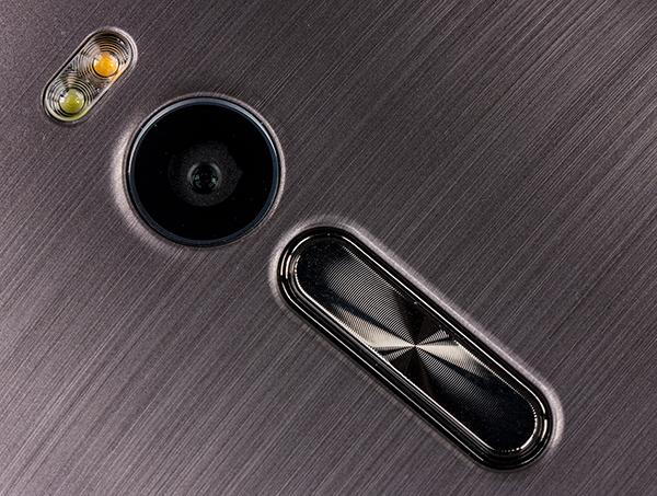 Дизайн смартфона Asus Zenfone 2 ZE551ML