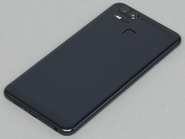 Смартфон Asus Zenfone 3 Zoom